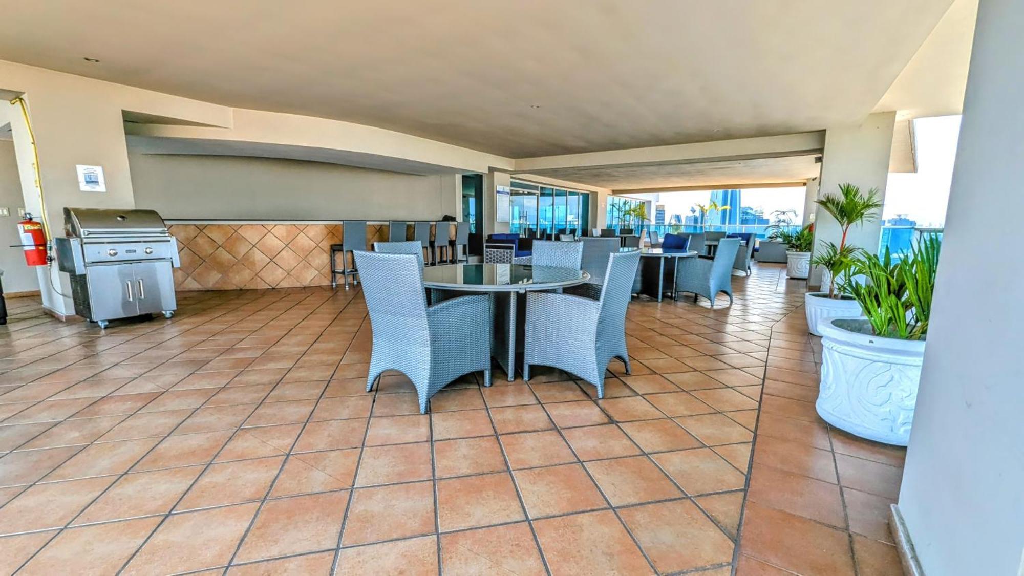 Yc 3602 L Apartamento 2Br En Av Balboa Panama City Exteriör bild