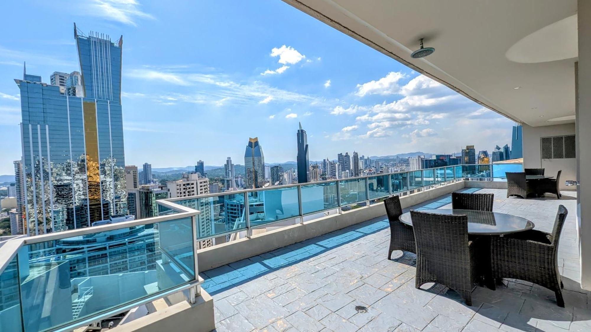 Yc 3602 L Apartamento 2Br En Av Balboa Panama City Exteriör bild