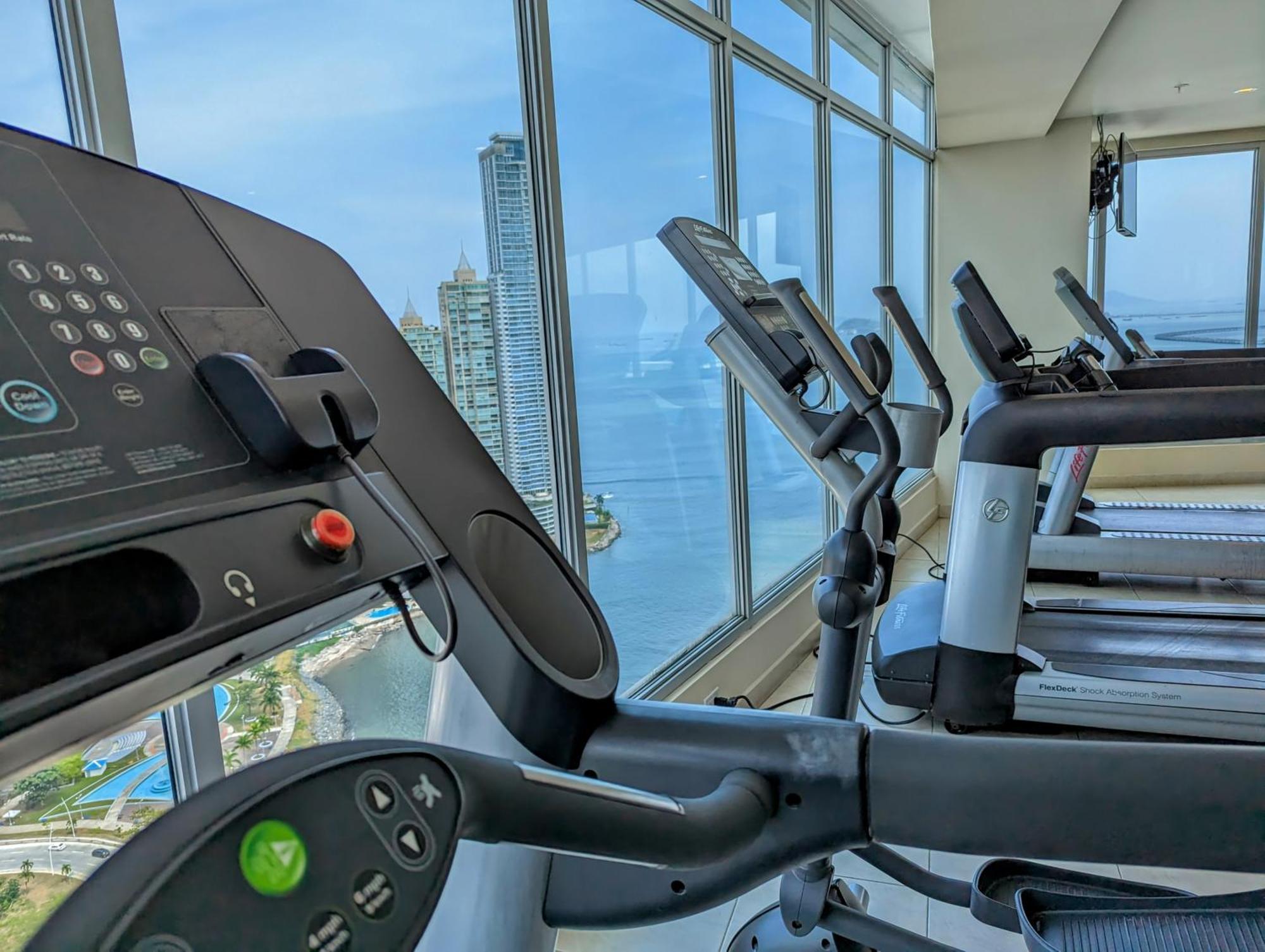 Yc 3602 L Apartamento 2Br En Av Balboa Panama City Exteriör bild